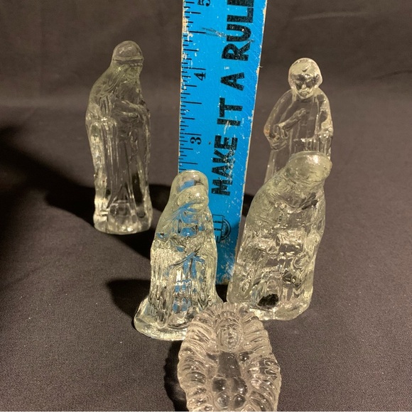 Vintage 6 pc Clear Glass Miniature Nativity Set Christmas - Picture 3 of 3